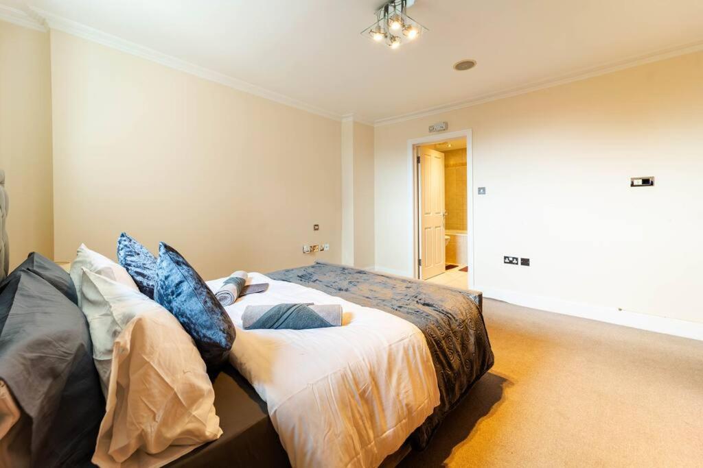 Lux 2bdr Riverside Penthouse In Chelsea Near King's Road * Londra